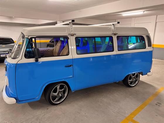 VOLKSWAGEN KOMBI 1.6 STD 8V GASOLINA 3P MANUAL
